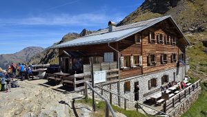 Familien-Gipfelglück: Die traumhafte Wanderung zur Marteller Hütte