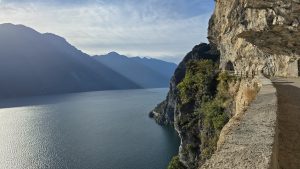 Drei Tage auf Trails: Gardasee-MTB-Rausch – Von Monte Brione bis Lago di Ledro
