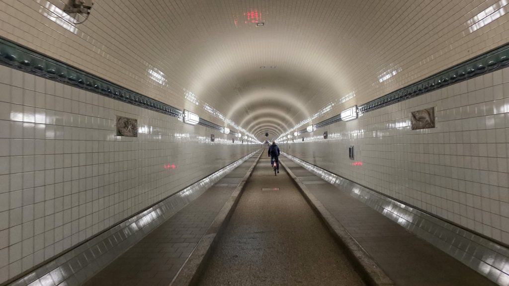 Röhre des Alten Elbtunnels