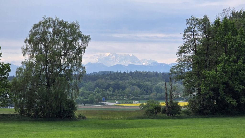 Speichersee bei Windach mit Alpenblick