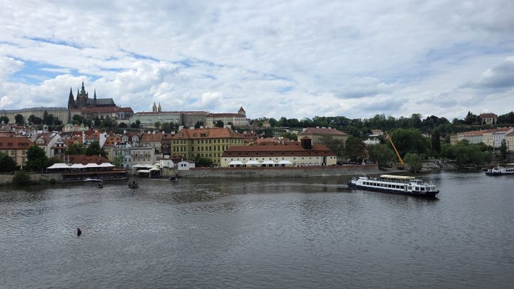 Zu Fuß durch Prag: Von der Karlsbrücke auf den Hradschin