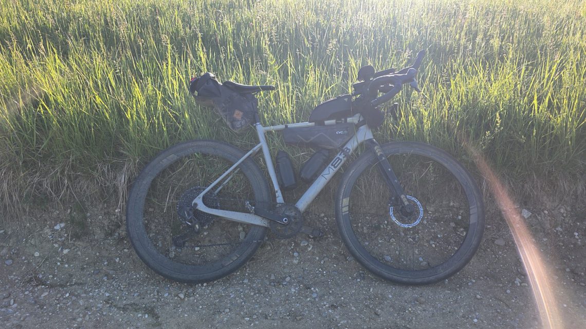 Kühe, Rehe und Oldtimer: Gravel-Runde in den Münchner Südosten