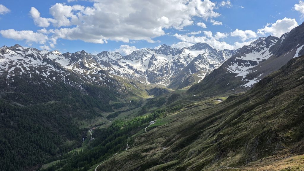 Blick vom Timmelsjoch ins Passeiertal