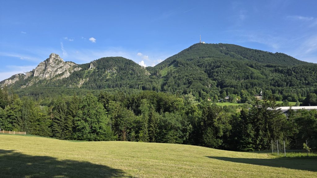 Berge bei Koppl im Abendlicht