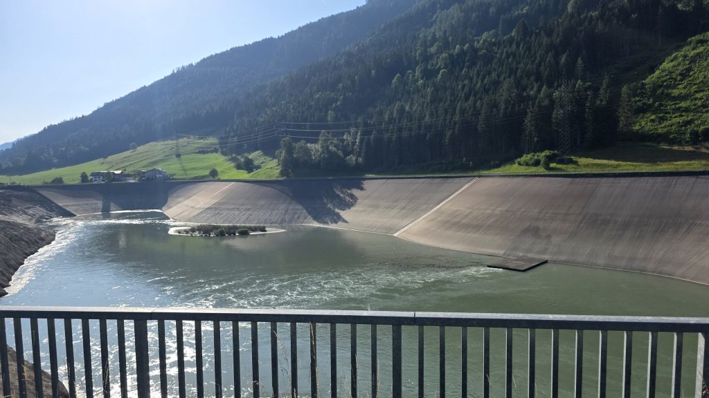 Stausee im Salzburger Land am Morgen