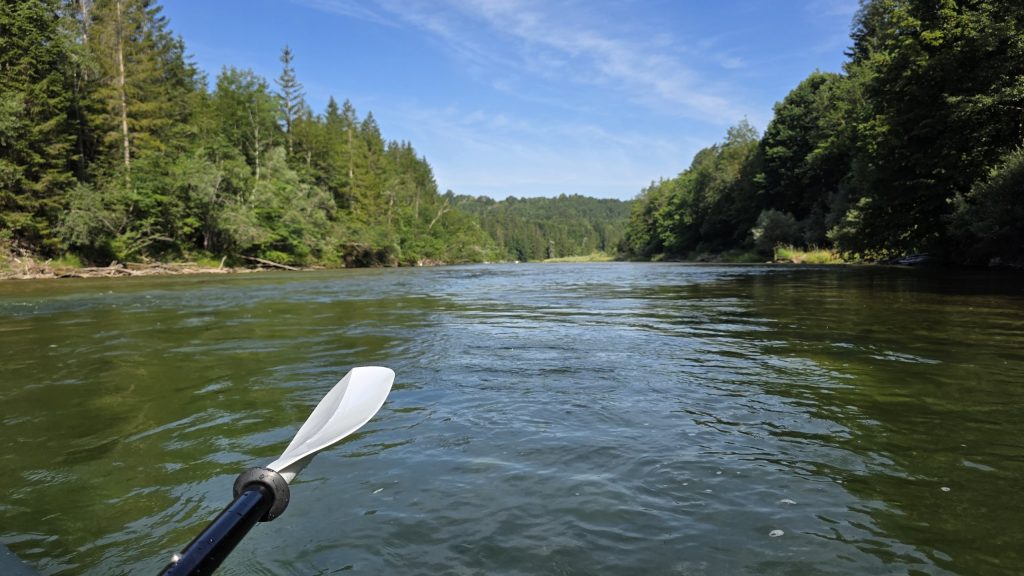 Paddel und Isar im Morgenlicht
