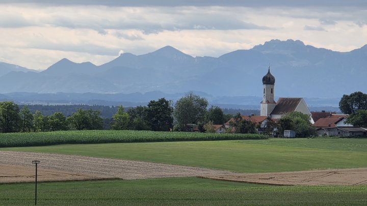 Hasen, Bussard und Alpenblick: Gravel-Runde über Aßling
