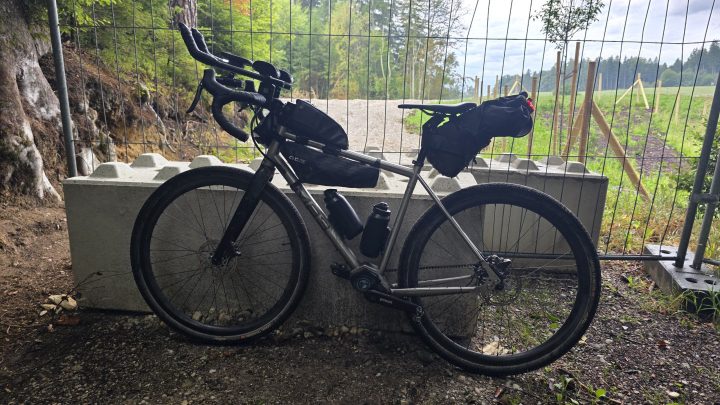 Frühstart am Königsplatz: Morgendliche Graveltour in den Südosten