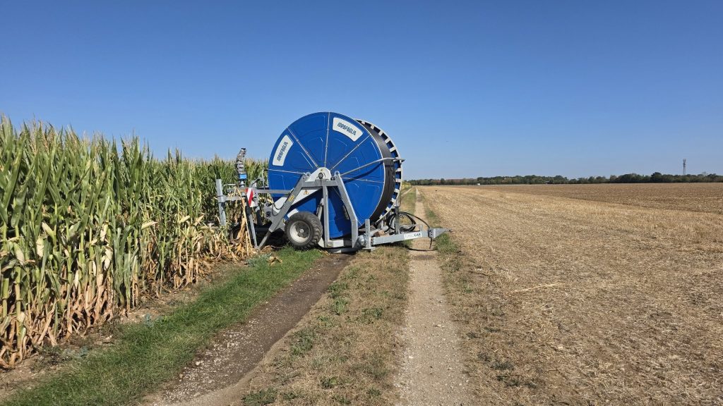 Bewässerungstrommel am Maisfeld bei Ottendichl