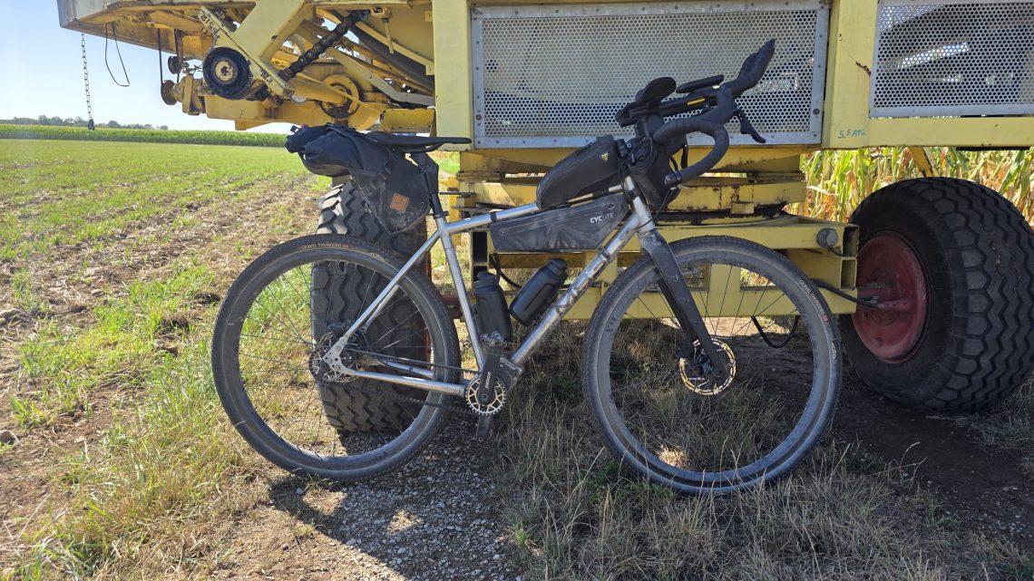 Sommermorgen im Erdinger Moos: Graveltour München Ost