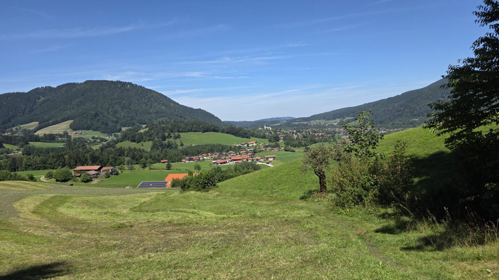 Blick über das Tal von Ruhpolding
