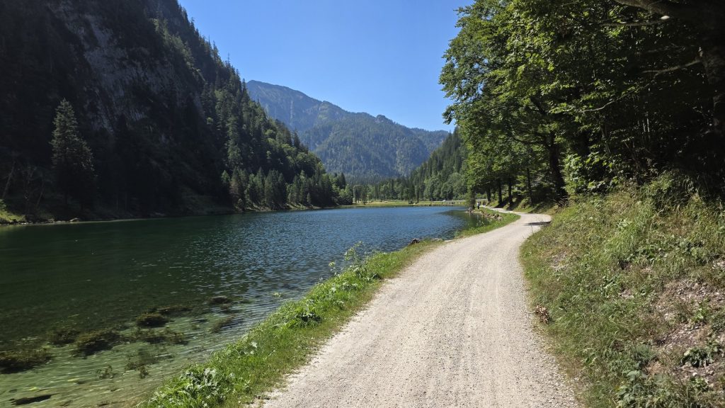 Bergsee an der Deutschen Alpenstraße bei Ruhpolding