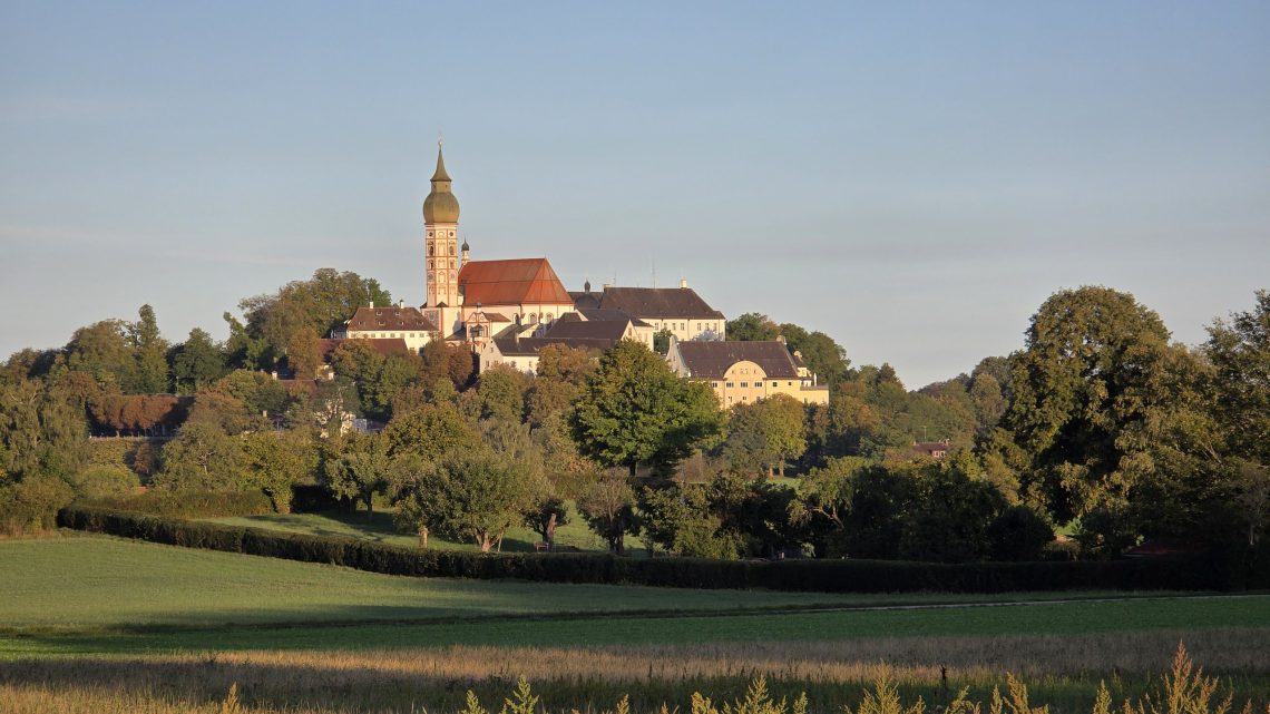 Nebel, Reiher und Andechs: Einmal um den Ammersee und zum Lech