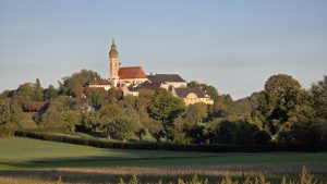 Nebel, Reiher und Andechs: Einmal um den Ammersee und zum Lech