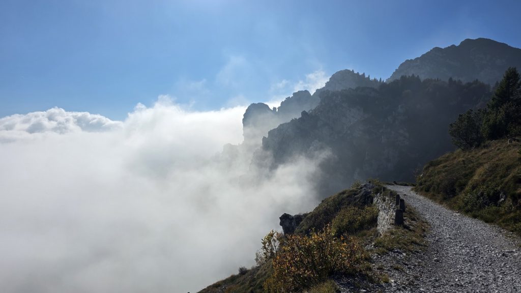 Wolkenmeer über dem Gardasee-Hinterland